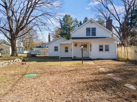 1930 Carlton St, Rotterdam, NY 12306