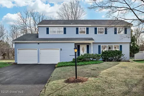 154 Stonington Hill Rd, Voorheesville, NY 12186