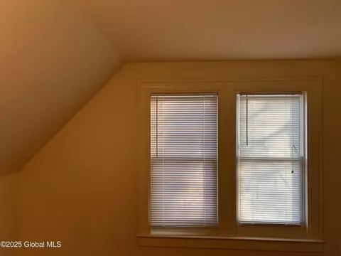 2012 State St, Schenectady, NY 12304 photo 39