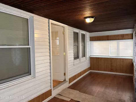 2012 State St, Schenectady, NY 12304 photo 3