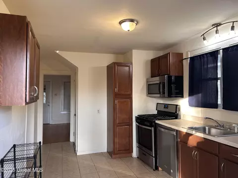 2012 State St, Schenectady, NY 12304 photo 21