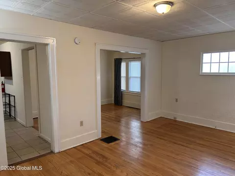 2012 State St, Schenectady, NY 12304 photo 11