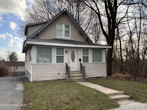 2012 State St, Schenectady, NY 12304
