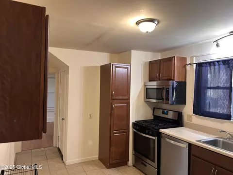 2012 State St, Schenectady, NY 12304 photo 22