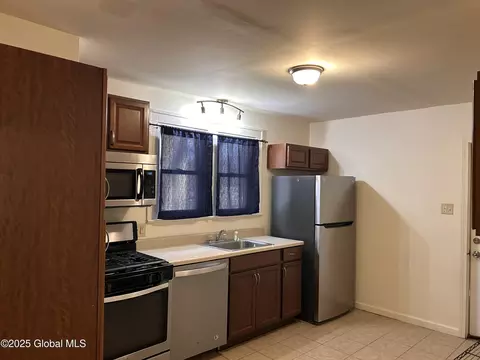 2012 State St, Schenectady, NY 12304 photo 19