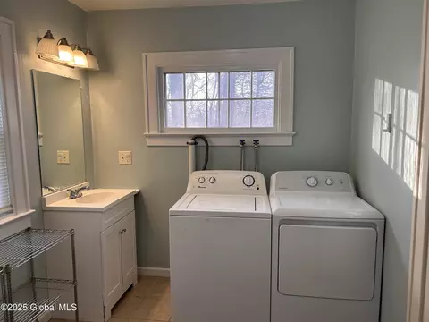 2012 State St, Schenectady, NY 12304 photo 29