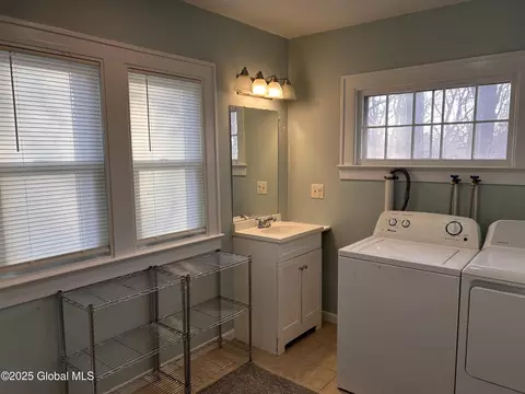 2012 State St, Schenectady, NY 12304 photo 28