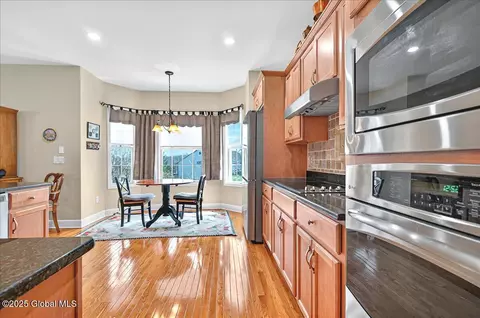 Kitchen - 40 Sheldon Dr, Mechanicville, NY 12118 photo 3 of 3