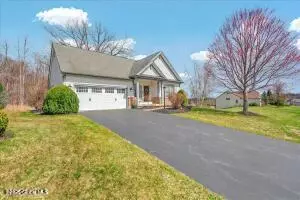 Exterior - 40 Sheldon Dr, Mechanicville, NY 12118 photo 5 of 5