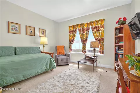 Bedroom - 40 Sheldon Dr, Mechanicville, NY 12118 photo 5 of 5
