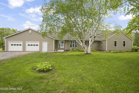 300 Egelston Rd, Fultonville, NY 12072