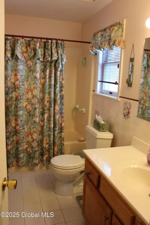 2 Rhode Island Ct, Rexford, NY 12148 photo 19