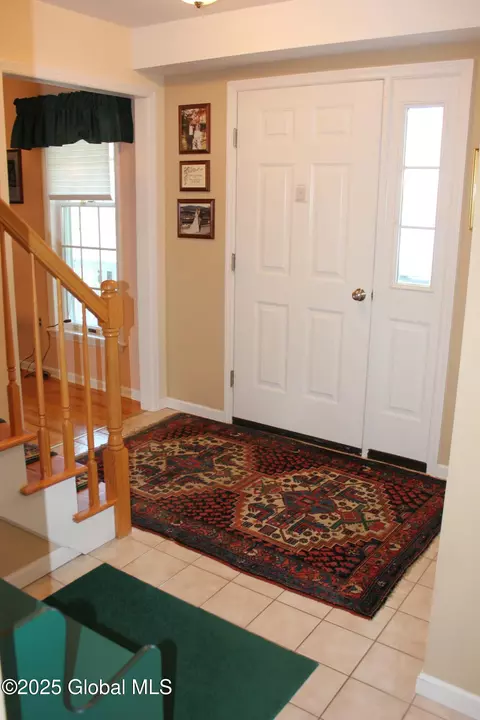 2 Rhode Island Ct, Rexford, NY 12148 photo 6