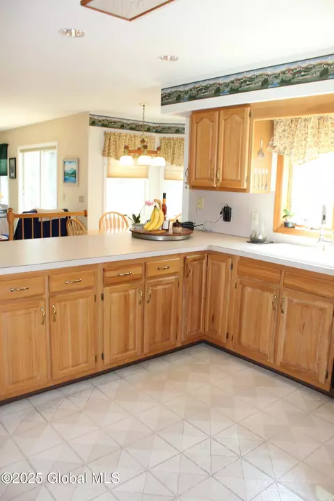 2 Rhode Island Ct, Rexford, NY 12148 photo 12