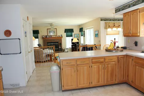 2 Rhode Island Ct, Rexford, NY 12148 photo 13