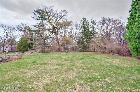 840 Whitney Dr, Schenectady, NY 12309 photo 34