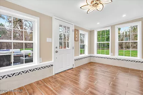 840 Whitney Dr, Schenectady, NY 12309 photo 26