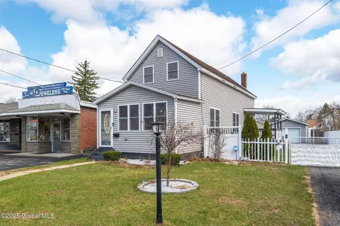 Exterior - 330 Mariaville Rd, Schenectady, NY 12306 photo 1 of 10