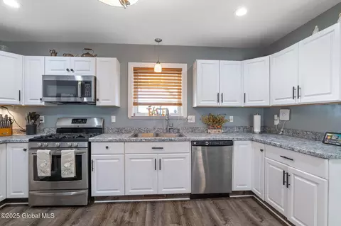 Kitchen - 330 Mariaville Rd, Schenectady, NY 12306 photo 5 of 5