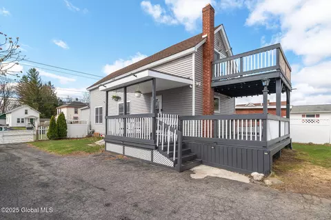 Exterior - 330 Mariaville Rd, Schenectady, NY 12306 photo 6 of 10