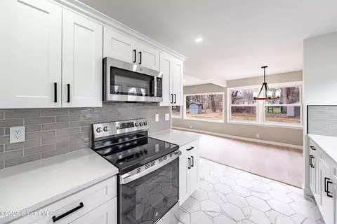 Kitchen - 115 Droms Rd, Glenville, NY 12302 photo 2 of 2