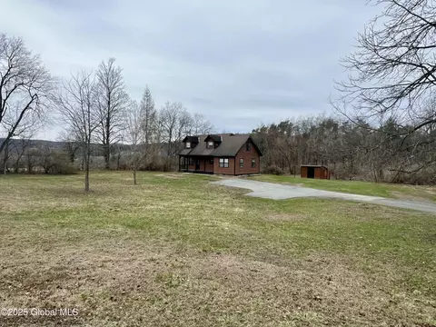 139 Butler Rd, Hampton, NY 12837 photo 2