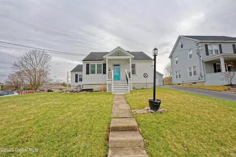 83 Wesleyan Ave, Amsterdam, NY 12010