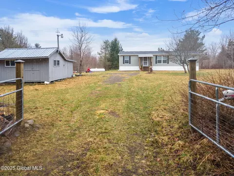 154 Forest Ln, Jefferson, NY 12093