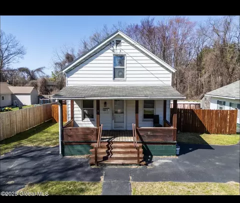 9-11 Combs Ave, Hudson Falls, NY 12839