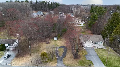 343 Ferris Rd, Niskayuna, NY 12304