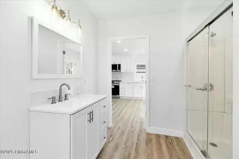 Entry Way - 449 Taurus Rd, Schenectady, NY 12304 photo 2 of 4