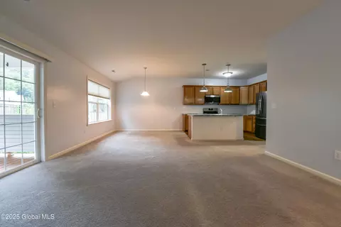 1003 Grayson Pl, Schenectady, NY 12302 photo 15