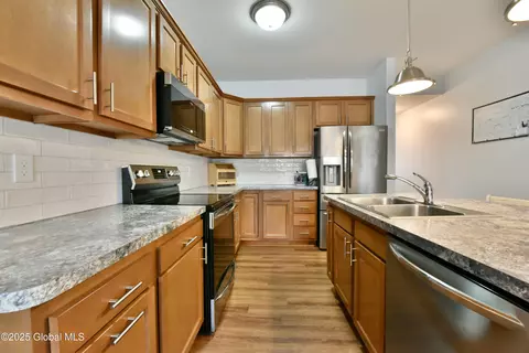 1003 Grayson Pl, Schenectady, NY 12302 photo 10