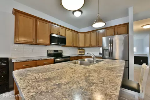 1003 Grayson Pl, Schenectady, NY 12302 photo 8