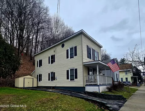 54 Hancock St, Fort Plain, NY 13339