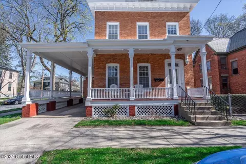 149 Phila St, Saratoga Springs, NY 12866