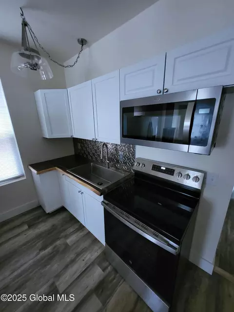 762 Eastern Ave, Schenectady, NY 12308 photo 5
