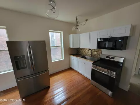 762 Eastern Ave, Schenectady, NY 12308 photo 10