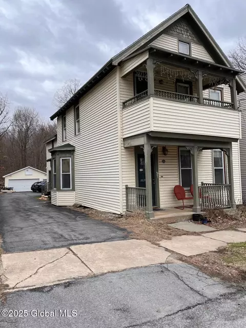 79 Bath St, Ballston Spa, NY 12020