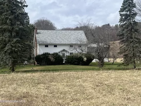 22 Decocco Dr #22, Selkirk, NY 12158
