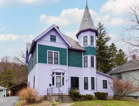 162 Elm St, Cobleskill, NY 12043
