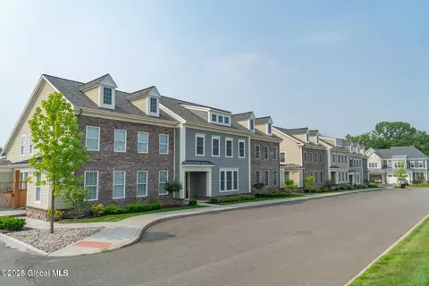 59 Cambridge Way, Latham, NY 12110