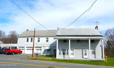 1438 Indian Fields Rd, Feura Bush, NY 12067