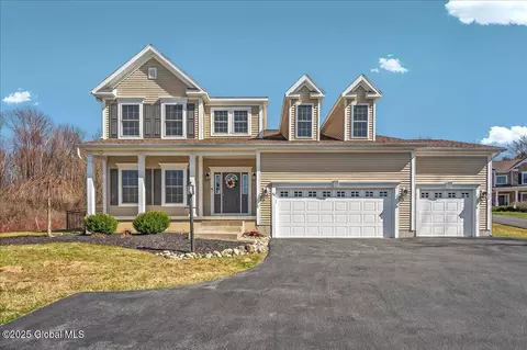 46 Walden Cir, Saratoga, NY 12866