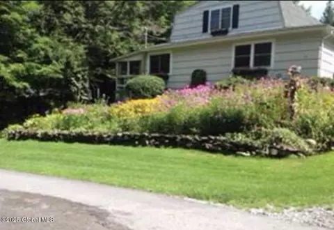 13 Ko Ko Ln, East Berne, NY 12059