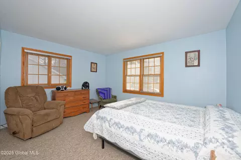 Bedroom - 105 Overlook Dr, Cobleskill, NY 12043 photo 4 of 5