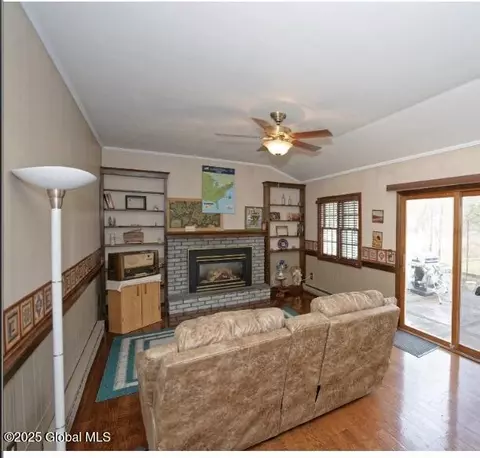 Living - 105 Overlook Dr, Cobleskill, NY 12043 photo 2 of 4