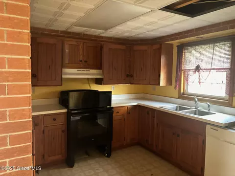 Kitchen - 39 Champlain St, Rouses Point, NY 12979 photo 1 of 1
