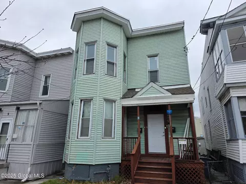 3 N Manning Blvd, Albany, NY 12206
