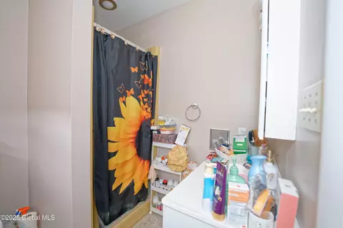 233 Jackson Ave, Schenectady, NY 12304 photo 14